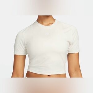 Nike Sportswear Crop Top